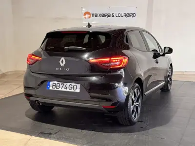 Renault Clio 2023 - 16250 EUR, 68855 km - AUTO.MOTO.pt - 68855km - foto 5 de 24