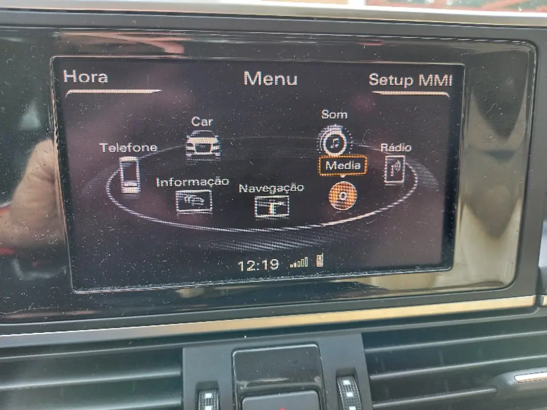 Audi A6 Avant 2013 - 13000 EUR, 255 km - AUTO.MOTO.pt - 255km - foto 15 de 18