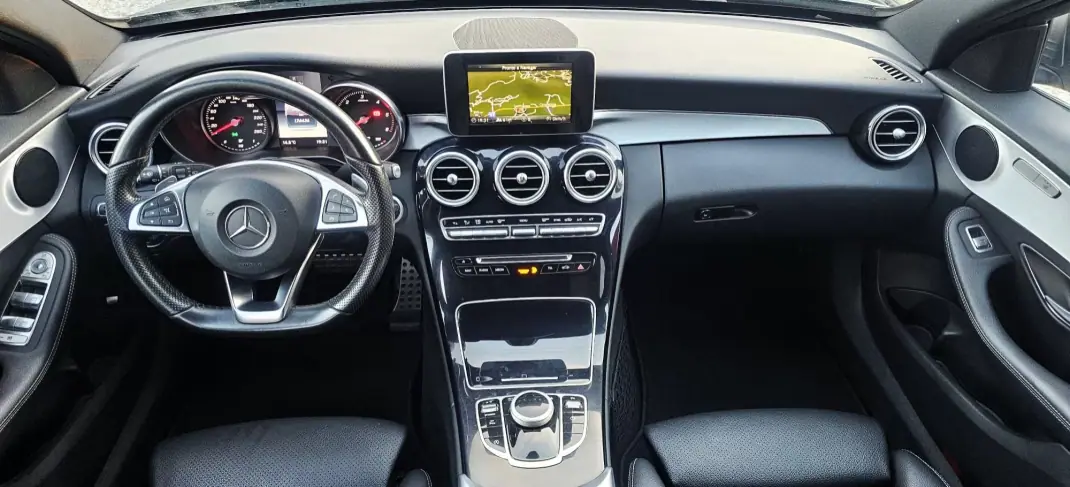 Mercedes-Benz C 220 2017 - 26500 EUR, 126000 km - AUTO.MOTO.pt - 126000km - foto 7 de 32