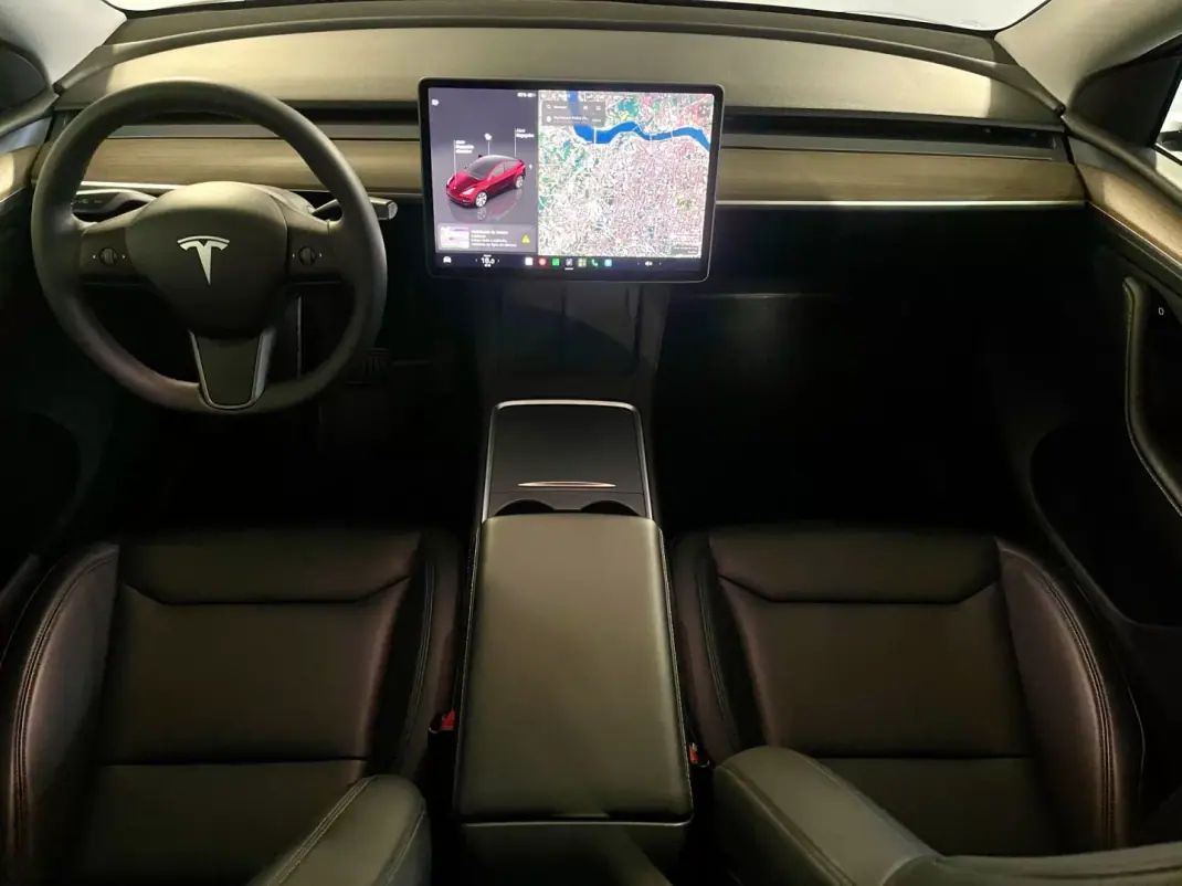 Tesla Model Y 2023 - 38900 EUR, 80000 km - 80000km - foto 12 de 38