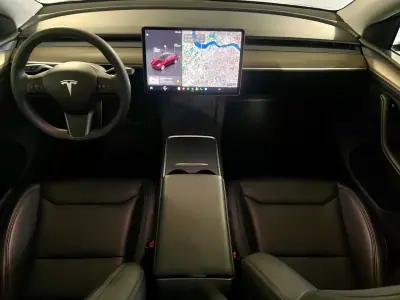 Tesla Model Y 2023 - 38900 EUR, 80000 km - 80000km - foto 12 de 38