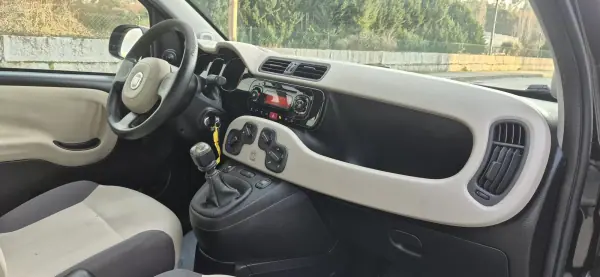 Fiat Panda 2015 - 6450 EUR, 117000 km - AUTO.MOTO.pt - 117000km - foto 13 de 19