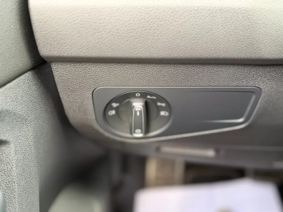 Volkswagen Tiguan 2022 - 33900 EUR, 71516 km - AUTO.MOTO.pt - 71516km - foto 6 de 21