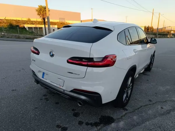 BMW X4 2018 - 49000 EUR, 90000 km - AUTO.MOTO.pt - 90000km - foto 49 de 52