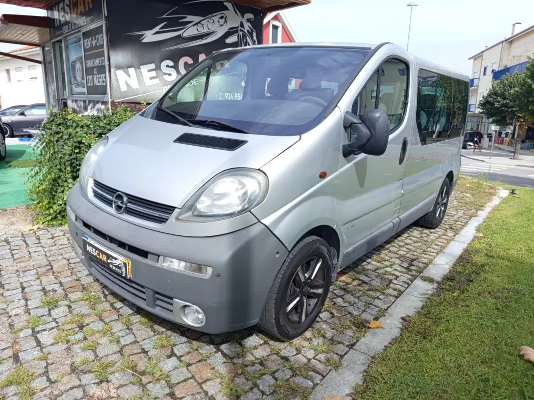 Opel Vivaro 2003 - 6990 EUR, 279959 km - 279959km - foto 2 de 11