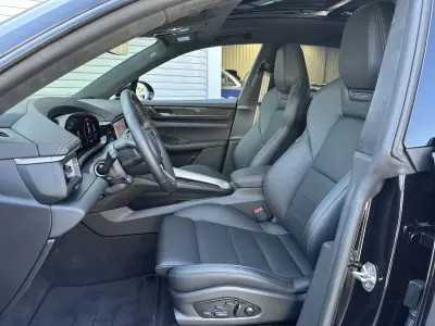 Porsche Macan 2025 - 127000 EUR, 12000 km - AUTO.MOTO.pt - 12000km - foto 51 de 80