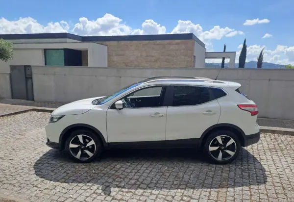 Nissan Qashqai 2017 - 16500 EUR, 150000 km - AUTO.MOTO.pt - 150000km - foto 3 de 14