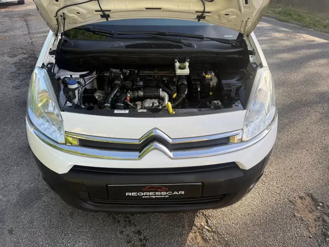 Citroën BERLINGO VAN XL 1.5 BLUE HDI 3 LUGARES 2012 - 6990 EUR, 247000 km - AUTO.MOTO.pt - 247000km - foto 23 de 24