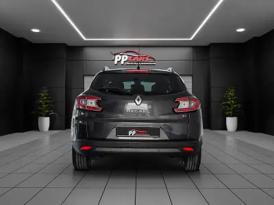Renault Mégane Sport Tourer 2009 - 10450 EUR, 160000 km - AUTO.MOTO.pt - 160000km - foto 51 de 60