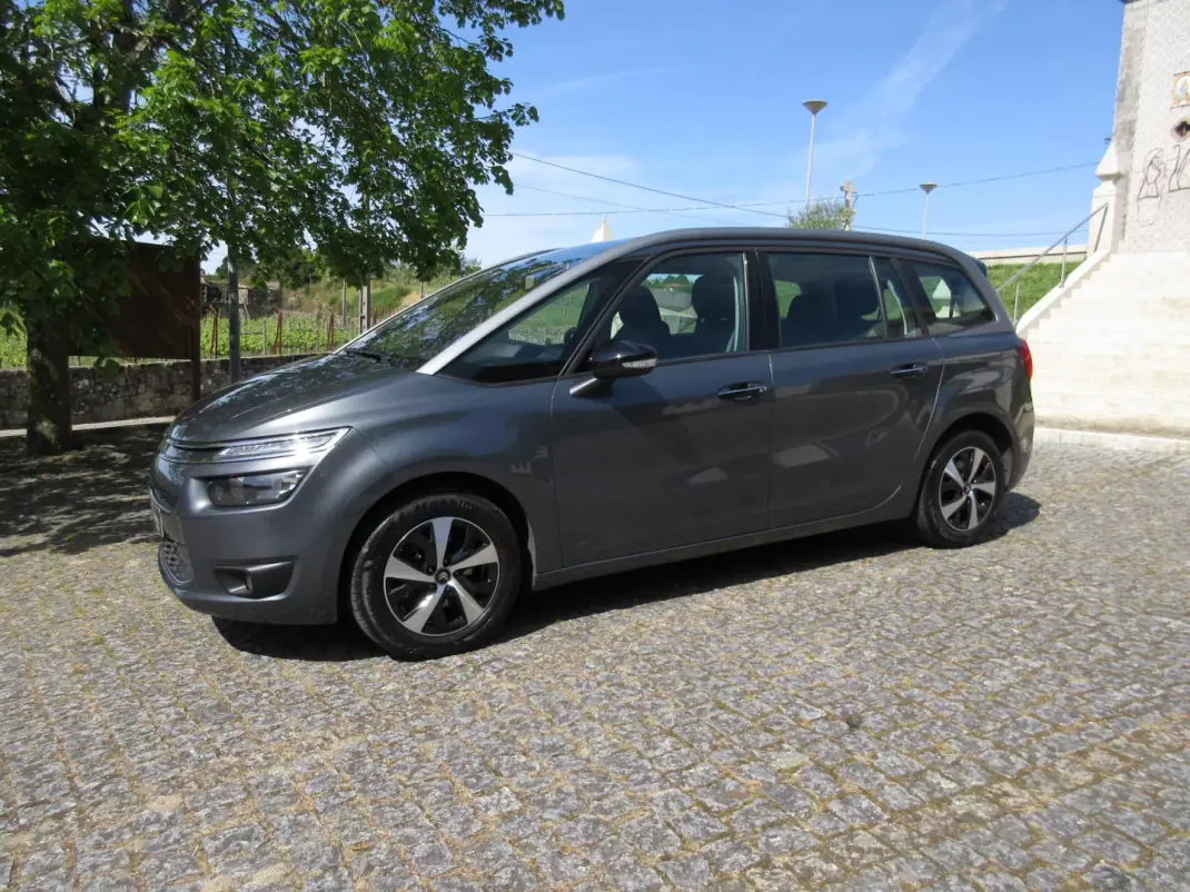 Citroën C4 Grand Picasso 2014 - 11490 EUR, 185000 km - AUTO.MOTO.pt - 185000km - foto 4 de 60