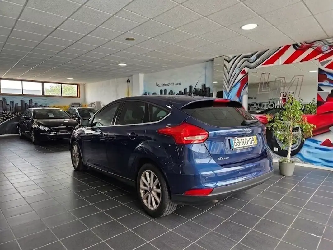 Ford Focus 2016 - 8750 EUR, 126320 km - AUTO.MOTO.pt - 126320km - foto 3 de 3