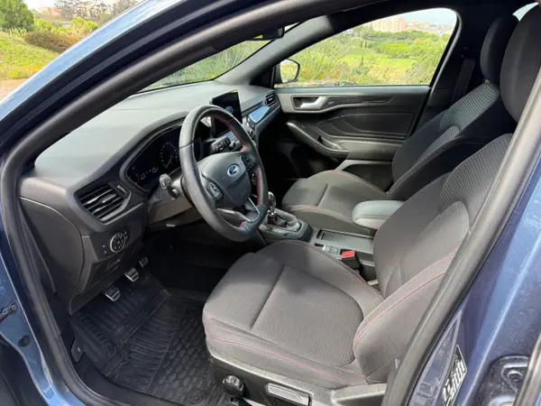 Ford Focus SW 2019 - 13500 EUR, 56000 km - AUTO.MOTO.pt - 56000km - foto 5 de 11