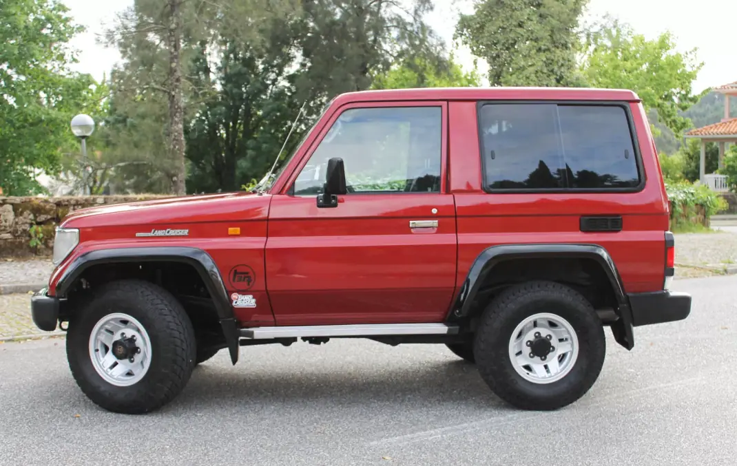 Toyota Land Cruiser 1994 - 38000 EUR, 318000 km - AUTO.MOTO.pt - 318000km - foto 8 de 46