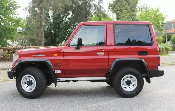 Toyota Land Cruiser 1994 - 38000 EUR, 318000 km - AUTO.MOTO.pt - 318000km - foto 8 de 46