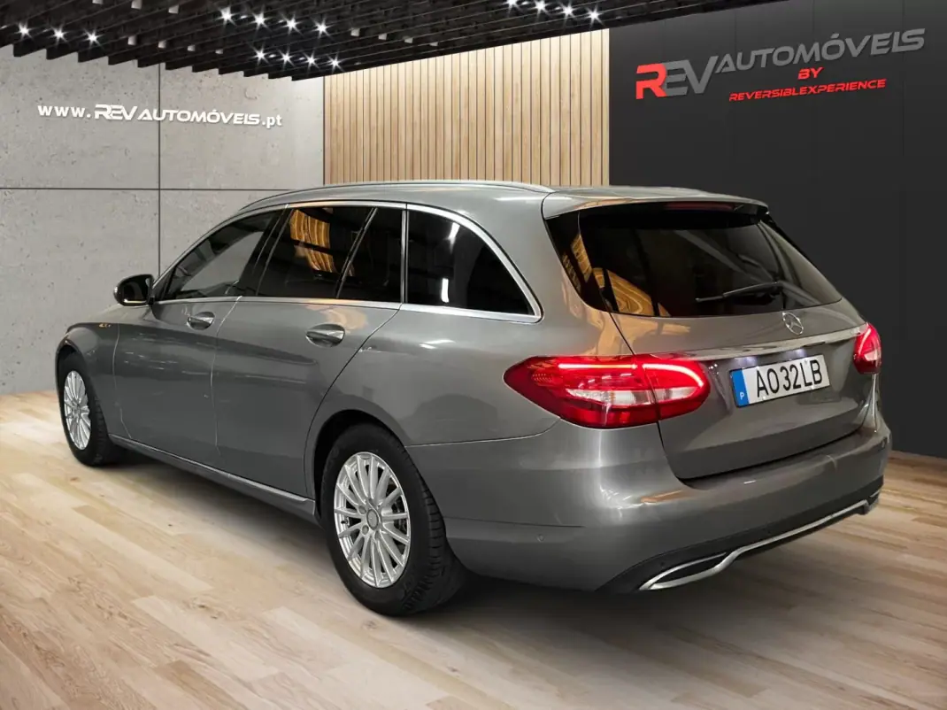 Mercedes-Benz C 180 2015 - 14950 EUR, 208000 km - 208000km - foto 4 de 20