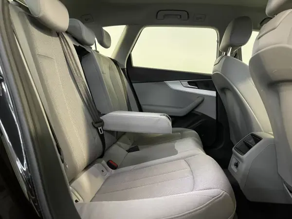 Audi A4 Avant 2022 - 21350 EUR, 187000 km - AUTO.MOTO.pt - 187000km - foto 17 de 38
