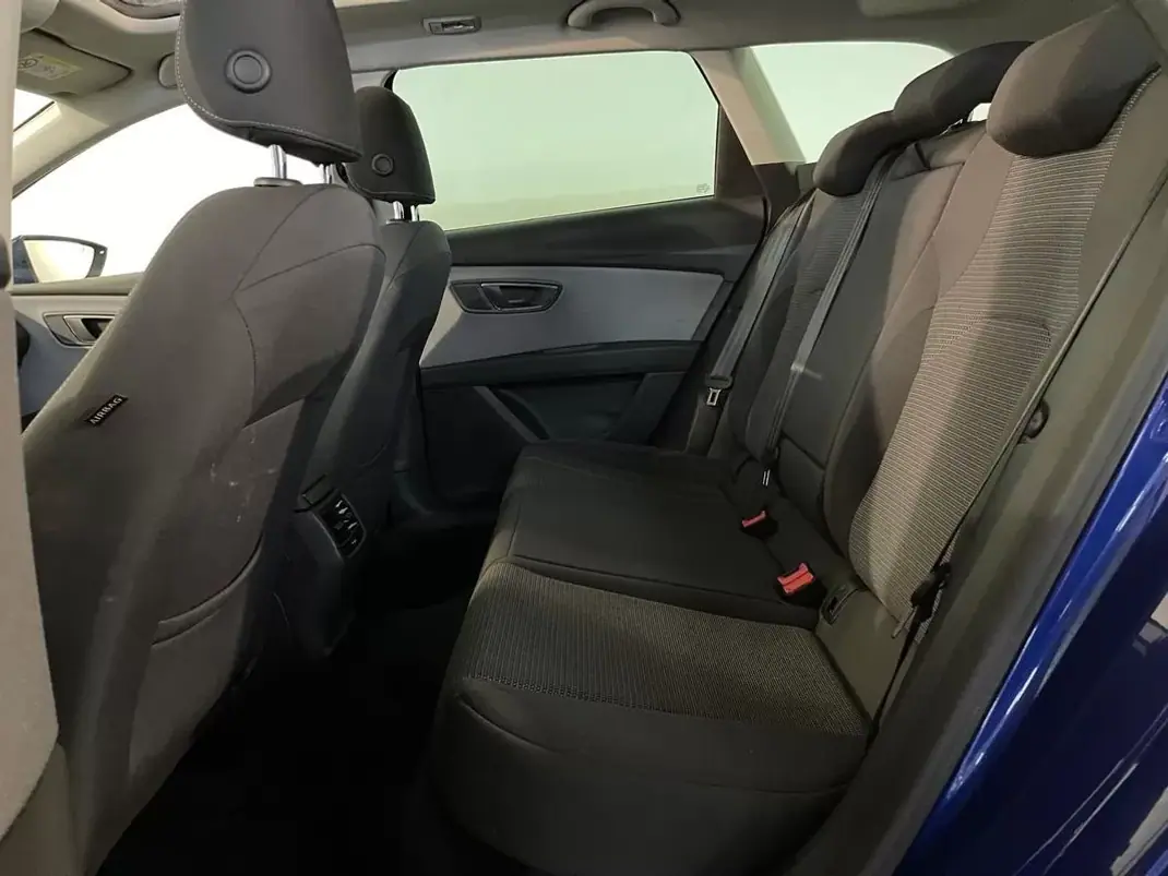 SEAT Leon ST 2018 - 11750 EUR, 195000 km - AUTO.MOTO.pt - 195000km - foto 14 de 35