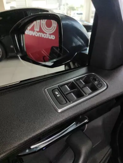 Jaguar F-Pace 2017 - 19750 EUR, 156000 km - AUTO.MOTO.pt - 156000km - foto 27 de 43