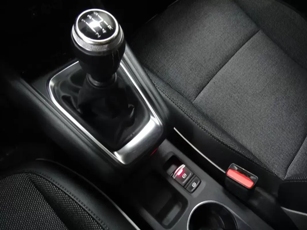 Renault Captur 2020 - 16500 EUR, 76000 km - AUTO.MOTO.pt - 76000km - foto 23 de 23