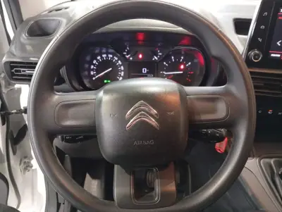 Citroën BERLINGO 1.6hdi 3L AUTOMATICA 2021 - 15750 EUR, 109000 km - AUTO.MOTO.pt - 109000km - foto 8 de 13