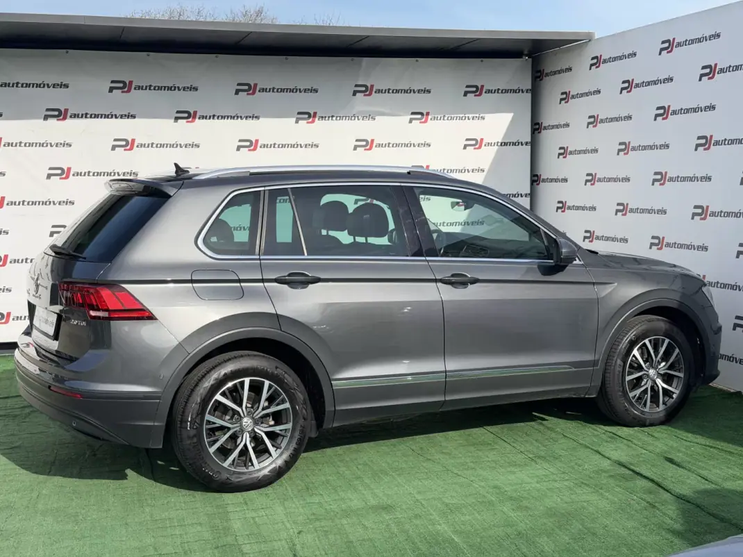 Volkswagen Tiguan 2017 - 19990 EUR, 165504 km - AUTO.MOTO.pt - 165504km - foto 7 de 21