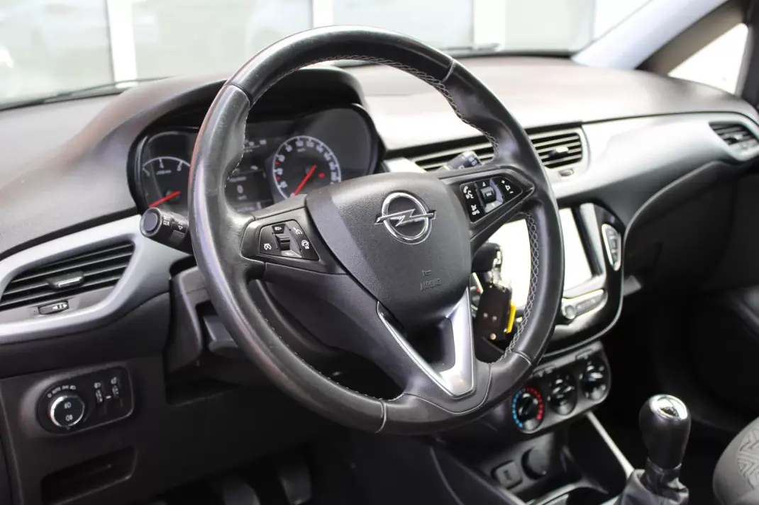 Opel Corsa 2017 - 9990 EUR, 64000 km - AUTO.MOTO.pt - 64000km - foto 17 de 25