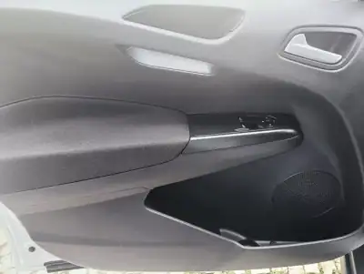 Ford Transit Courier 2020 - 10990 EUR, 129167 km - AUTO.MOTO.pt - 129167km - foto 46 de 52