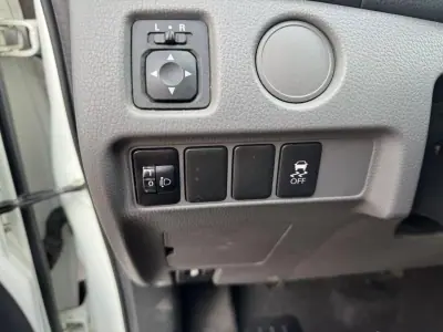 Mitsubishi L200 2019 - 27900 EUR, 174579 km - AUTO.MOTO.pt - 174579km - foto 5 de 19