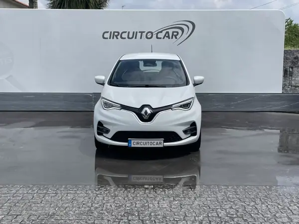 Renault Zoe 2020 - 14800 EUR, 56840 km - AUTO.MOTO.pt - 56840km - foto 7 de 42