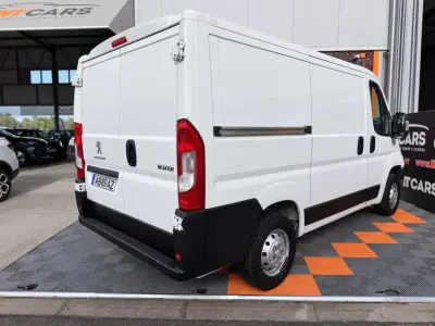 Peugeot Boxer 2020 - 14900 EUR, 56214 km - foto 2 de 12