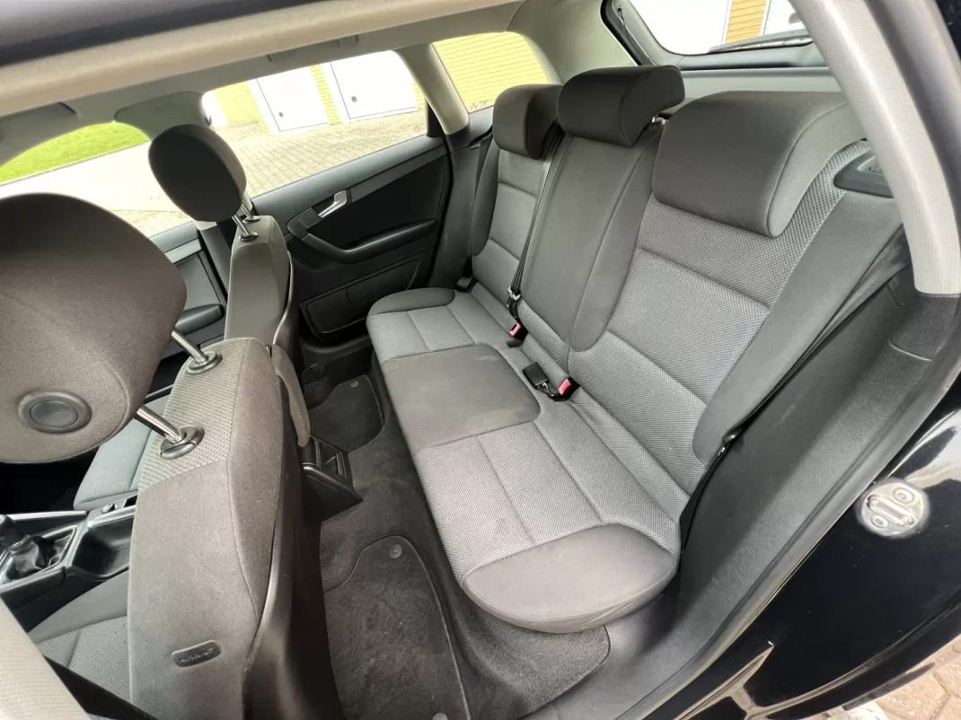 Audi A3 2010 - 10965 EUR, 150000 km - 150000km - foto 17 de 38