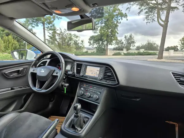 SEAT Leon 2014 - 13900 EUR, 222880 km - AUTO.MOTO.pt - 222880km - foto 18 de 21