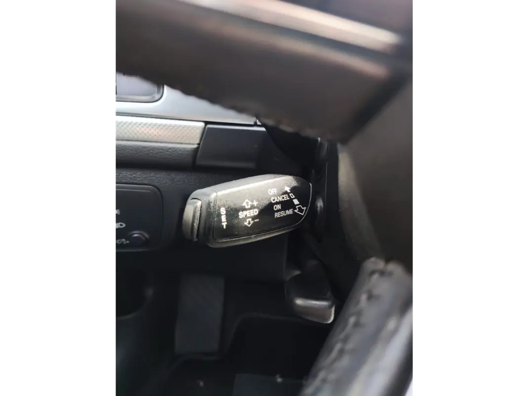 Audi A6 Avant 2012 - 12500 EUR, 280000 km - AUTO.MOTO.pt - 280000km - foto 15 de 28