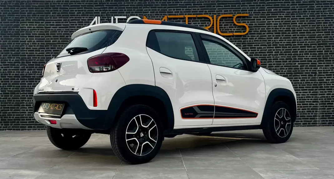 Dacia Spring 2022 - 13650 EUR, 62000 km - AUTO.MOTO.pt - 62000km - foto 7 de 17