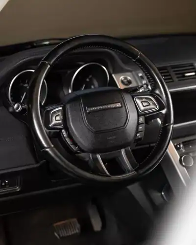 Land Rover Range Rover Evoque 2013 - 20450 EUR, 180000 km - AUTO.MOTO.pt - 180000km - foto 12 de 23