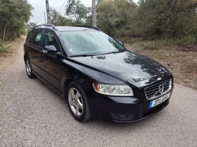 Volvo V50 2011 - 6800 EUR, 184300 km - foto 4 de 13