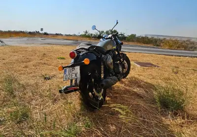 Royal Enfield Shotgum 2024 - 5999 EUR, 5200 km - AUTO.MOTO.pt - 5200km - foto 21 de 33