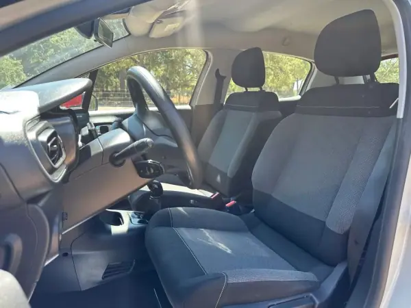 Citroën C3 2019 - 8500 EUR, 123000 km - 123000km - foto 10 de 15