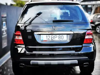 Mercedes-Benz ML 320 2006 - 13950 EUR, 273000 km - AUTO.MOTO.pt - 273000km - foto 12 de 39