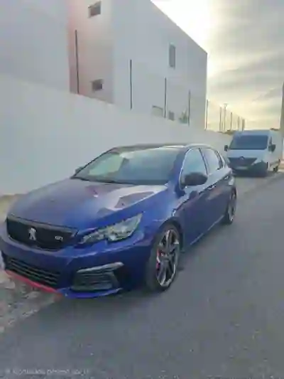 Peugeot 308 2017 - 23000 EUR, 127000 km - 127000km - foto 1 de 9