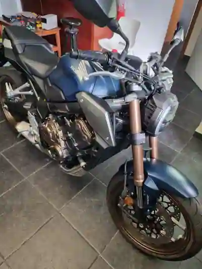 Honda CB650R 2022 - 7500 EUR, 2400 km - AUTO.MOTO.pt - 2400km - foto 1 de 2