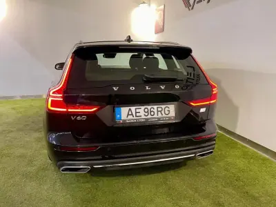 Volvo V60 2020 - 28350 EUR, 62000 km - AUTO.MOTO.pt - 62000km - foto 7 de 30