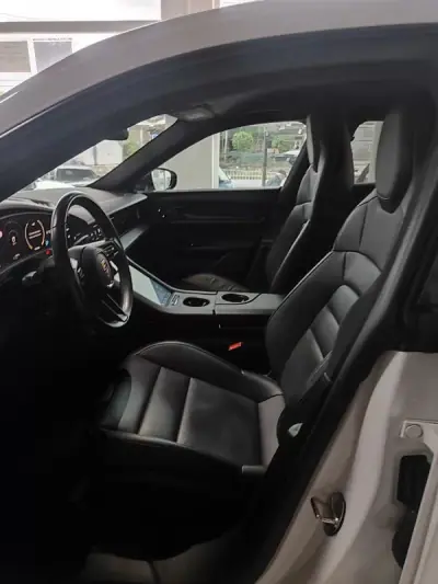 Porsche Taycan Cross Turismo 2022 - 65750 EUR, 55800 km - AUTO.MOTO.pt - 55800km - foto 13 de 40