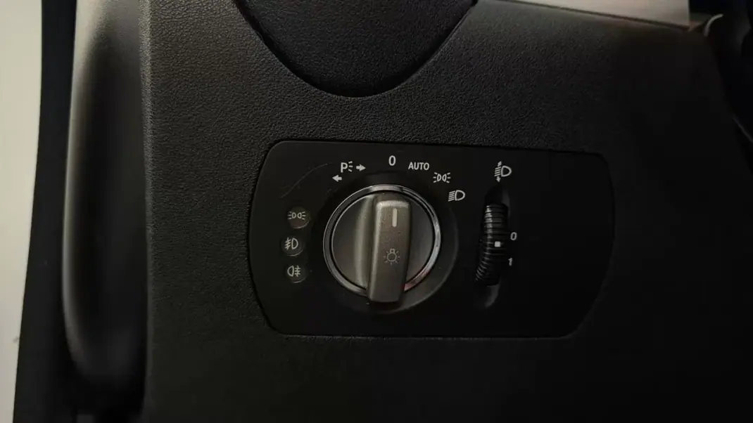 Mercedes-Benz SLK 200 2004 - 13990 EUR, 167477 km - AUTO.MOTO.pt - 167477km - foto 23 de 24