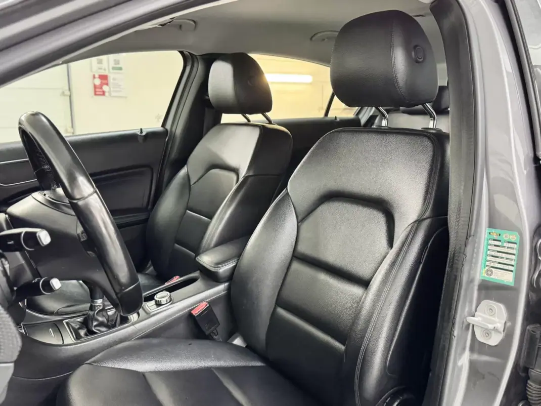 Mercedes-Benz A 180 2014 - 13750 EUR, 157000 km - AUTO.MOTO.pt - 157000km - foto 19 de 45