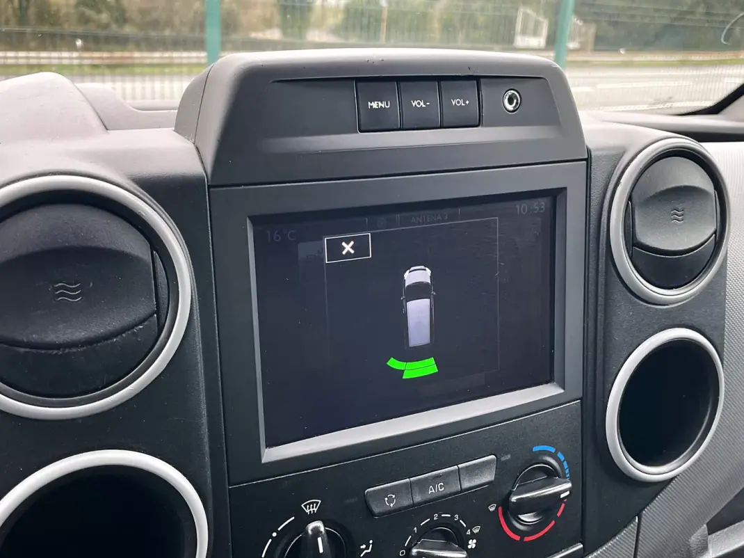 Citroën Berlingo 1.6 HDI IVA Dedutível 2019 - 10900 EUR, 142000 km - AUTO.MOTO.pt - 142000km - foto 27 de 36