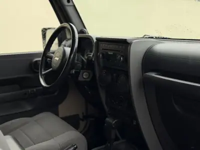 Jeep Wrangler 2007 - 41950 EUR, 96395 km - AUTO.MOTO.pt - 96395km - foto 8 de 11
