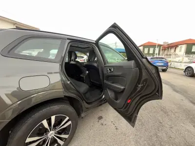 Volvo XC 60 2020 - 32750 EUR, 141000 km - AUTO.MOTO.pt - 141000km - foto 34 de 51