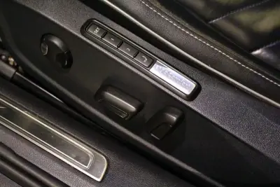 Volkswagen Arteon 2021 - 25400 EUR, 209040 km - AUTO.MOTO.pt - 209040km - foto 28 de 40