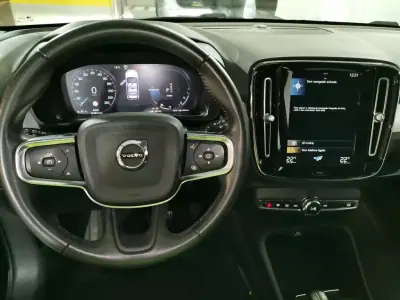 Volvo XC 40 2021 - 25990 EUR, 84341 km - AUTO.MOTO.pt - 84341km - foto 7 de 9